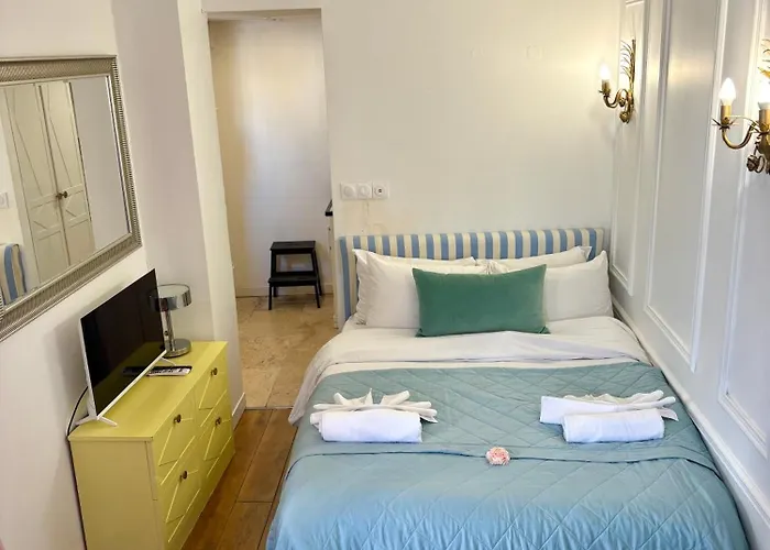 Charming 5 Pantheon Latin Quartier Aldaro Apartman *